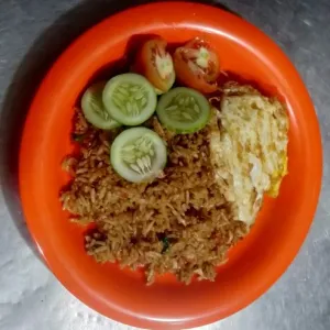 Nasi goreng campur dobel telor
