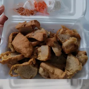 TARENG (Tahu Baso Goreng)Tahu Digoreng Dikasih Bumbu Tabur