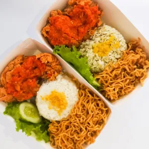 Paket Duo Super Kenyang2 ayam geprek sambal dan lalapan + 2 mie goreng + 2 nasi.
(Ayam nya sesuai stok yg tersedia.)