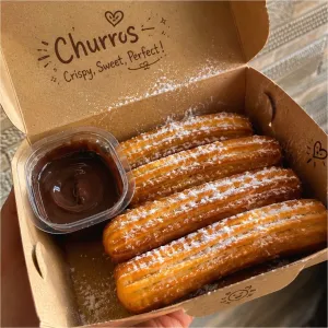 churrosisi 8pcs + saos cocol dengan pilihan rasa coklat, greentea dan tiramisu