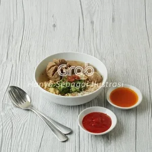Baso cincang besarbaso cincang besar+mie ( mie kuning + mieputih + toge + sawi ) dan tahu