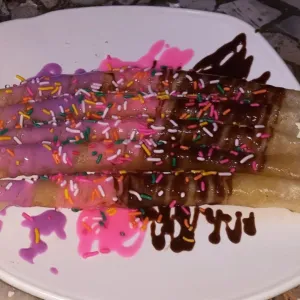 lumpiah cisrolkeju di dalamnya 
isi 4 pc