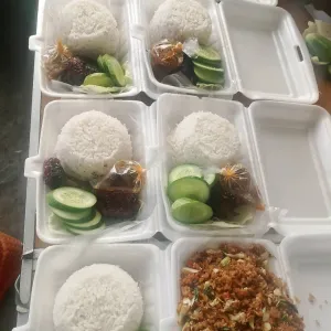 nasi paket ayam panggang