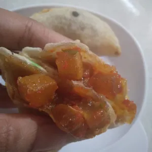 Cireng jumbo Isi Kikil Pedas