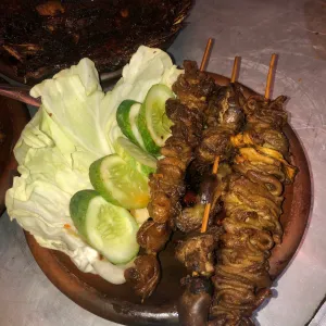 paket hemat goreng nasi 2 ayam 2 tempe tahu