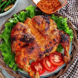 ayam bakar bekakakayam bakar + sambal+ lalapan
