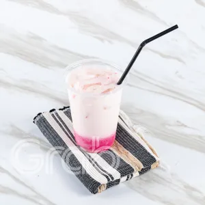 strawberry milkyminuman dengan rasa strawberry dan krimer,susu full cream