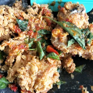 ayam geprek kemangi
