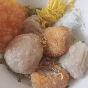 mie bakso tahu siomay pangsitmie,soun,Bakso B,tahu,siomay & pangsit