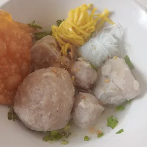 mie bakso siomay pangsitmie,soun,bakso B&k siomay,pangsit