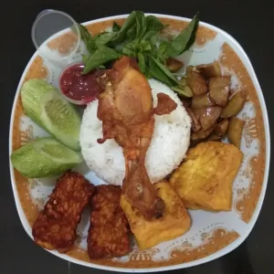 Paket Nasi Kumplit Istimewa