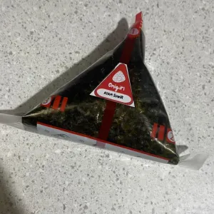 Onigiri Ayam suwir pedas