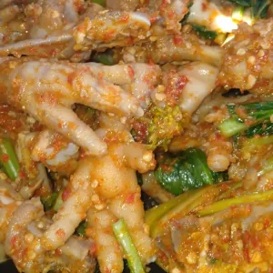 Ceker Merconceker mercon bisa pake pangsit , level  1 sampe 5 sendok pedas nya..